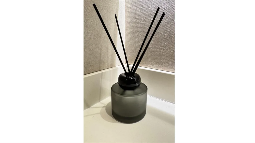 DIFUSOR CON VARILLAS ENJOY NEGRO
