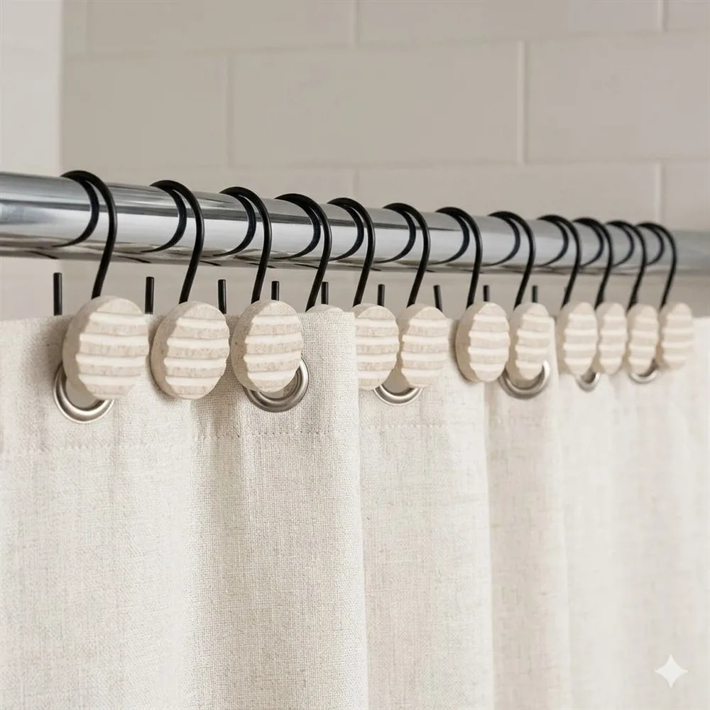12 GANCHOS DE BAÑO RESINA ARIA BEIGE CON GANCHO NEGRO