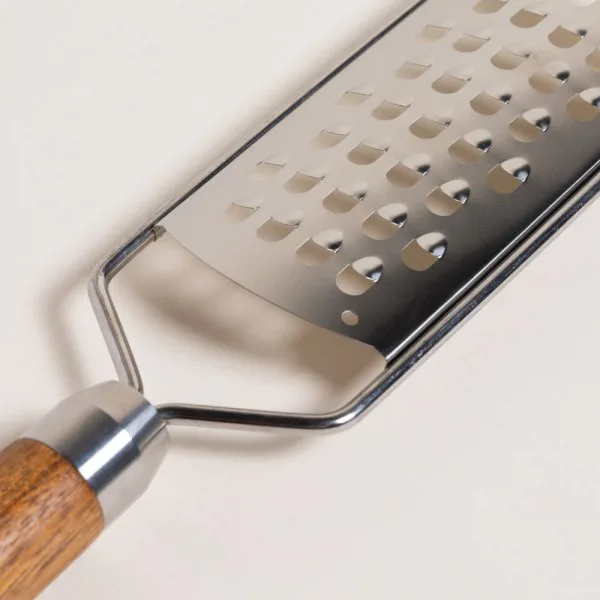 RALLADOR CON MANGO DE MADERA DE ACACIA - Imagen 3