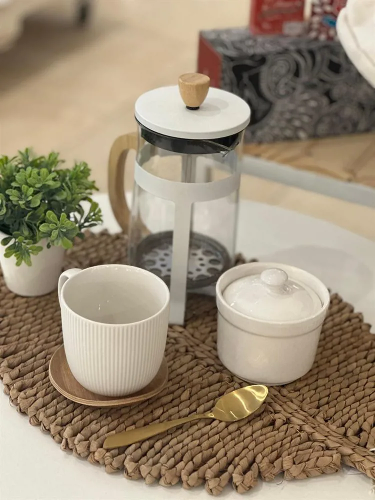 CAFETERA CON EMBOLO BLANCA BAMBOO 600 ML - Imagen 4